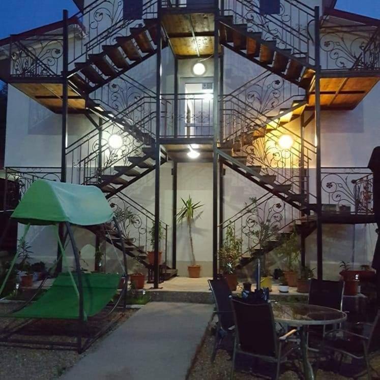 Vila Robert Hotel Schitu Buitenkant foto