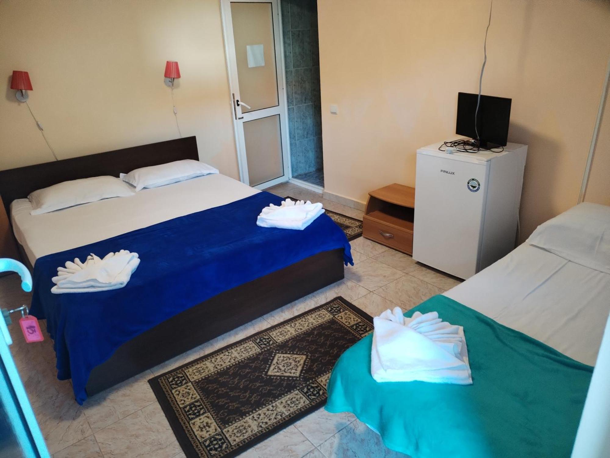 Vila Robert Hotel Schitu Buitenkant foto